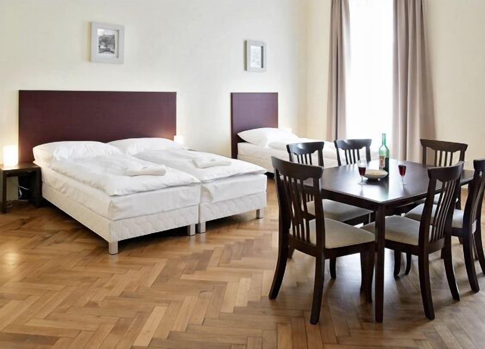 River View Residence Praga Esterno foto