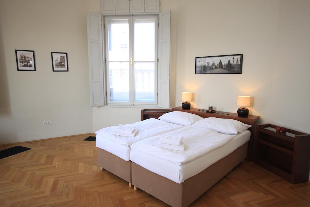 River View Residence Praga Esterno foto