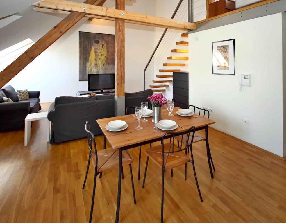 River View Residence Praga Esterno foto