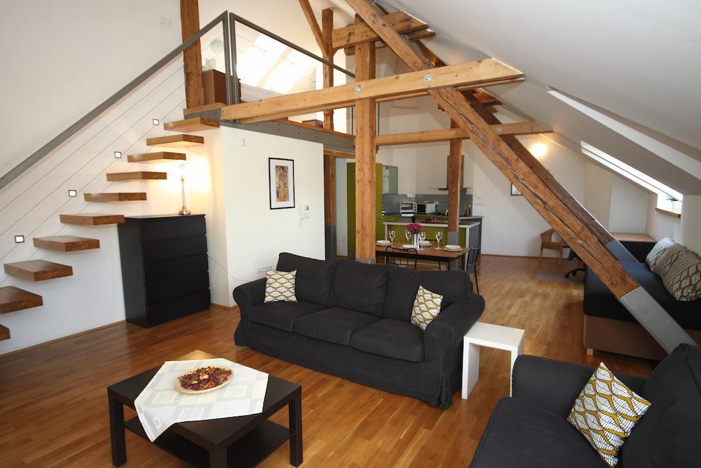 River View Residence Praga Esterno foto