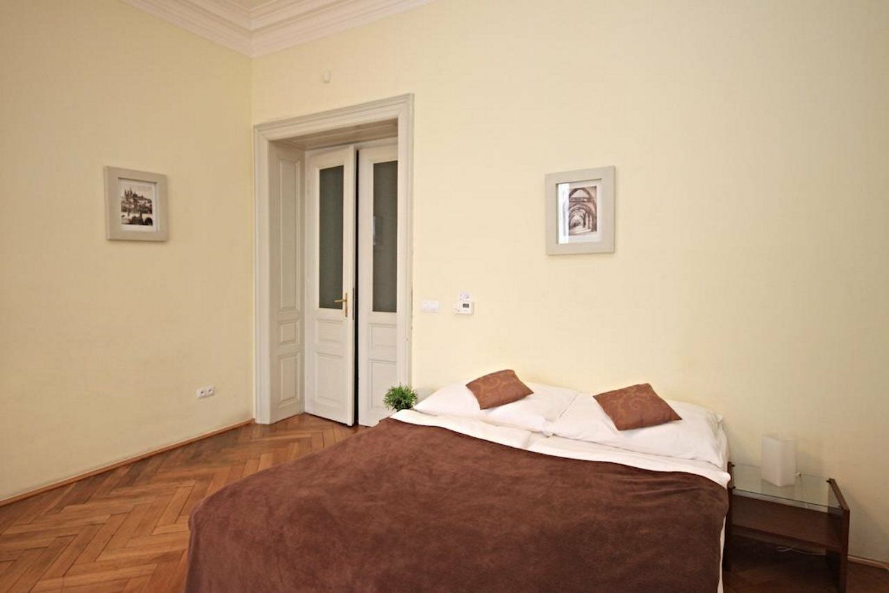 River View Residence Praga Esterno foto